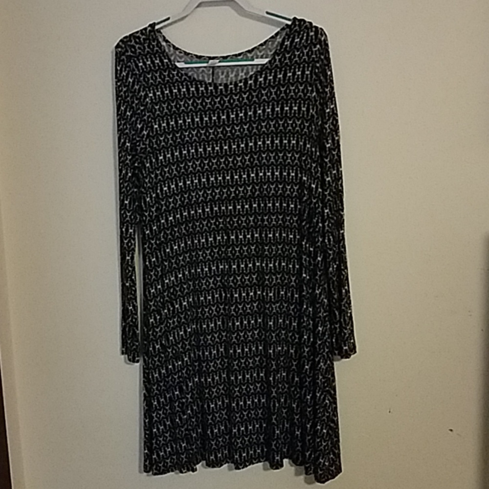 Long sleeve shift dress